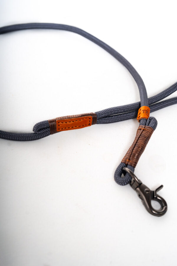 6ft durable polyester lead, for dog training and every day use